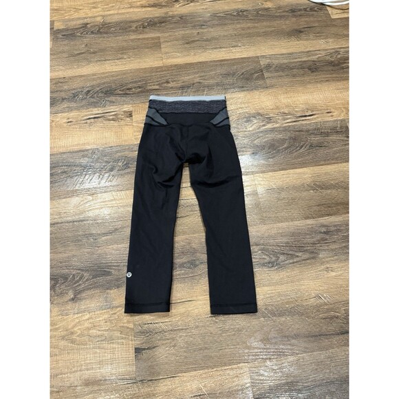 Lululemon Hi-Rise Straight Leg Crop 21” Legging Sz 4 Black Grey Band Women’s - Picture 2 of 4